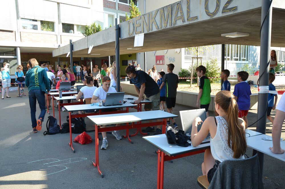 Spendenlauf Friedrich-Schiller-Gymnasium Pfullingen Juli 2015