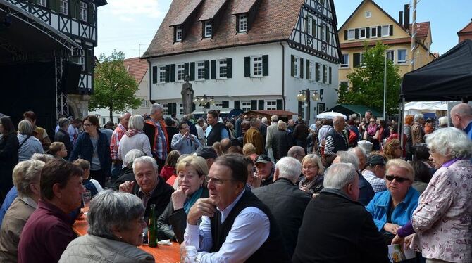 Bisher Treffpunkt an jedem ersten Maiwochenende: Der Pfullinger Maimarkt hat stets eine Menge Publikum angezogen, auch aus der U