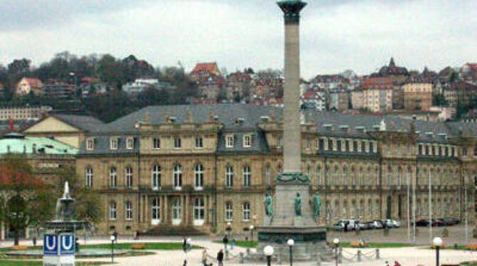 Auf dem Schloßlatz rund um die Siegssäule ist ein »Fan-Fest« geplant. GEA-FOTO: CO