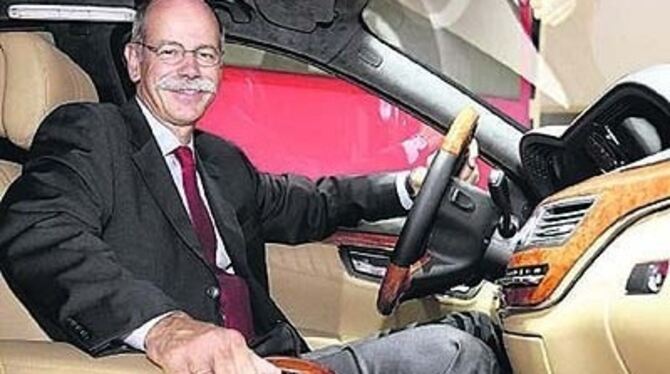 Stets freundlich aber hart unbeirrt steuert Daimler-Chrysler-Chef Dieter Zetsche seinen Kurs. 
FOTO: DPA