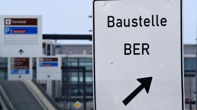 Ohne Worte: Dass der neue Hauptstadtflughafen BER eine Baustelle ist und bleibt, dafür braucht es eigentlich keine Hinweissch