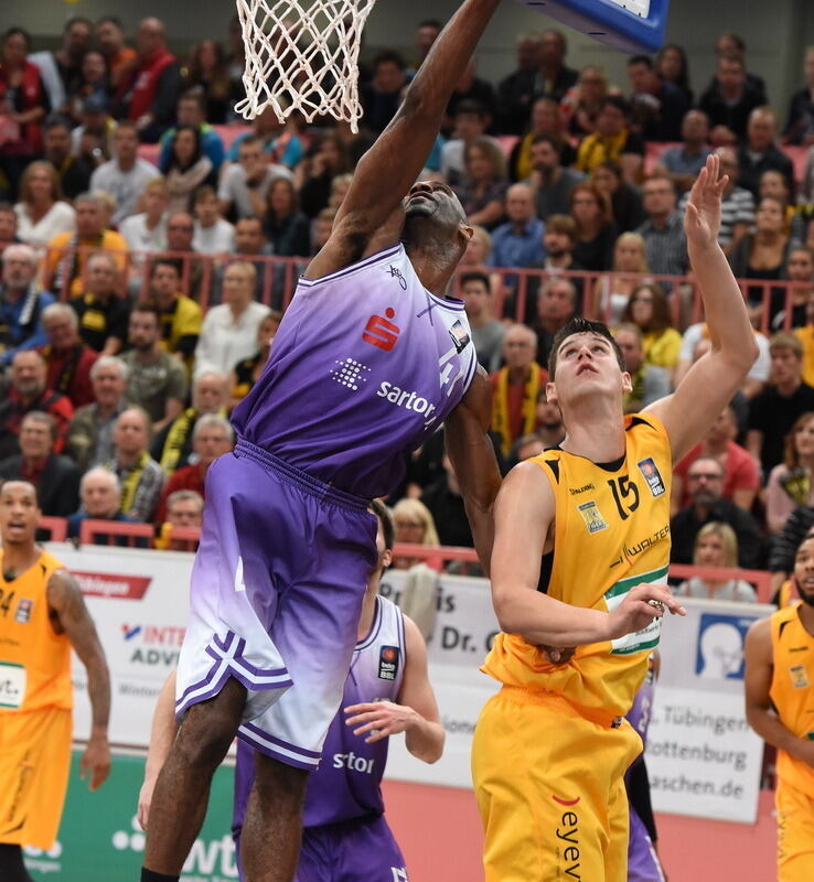 Walter Tigers Tübingen - BG Göttingen 98:56