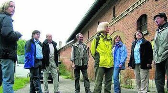 Wo kalter Wind pfeift, wie im ehemaligen Remontedepot Breithülen, ist &raquo;Schwäbisch Sibirien&laquo;: Die GEA-Preisträger-Gru