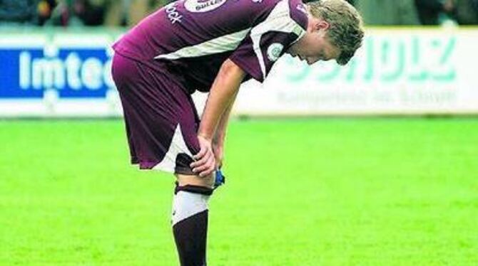 Enttäuschung pur: Sven Schipplock nach dem 1:5-Debakel im Aalener Waldstadion.  
FOTO: AVANTIME