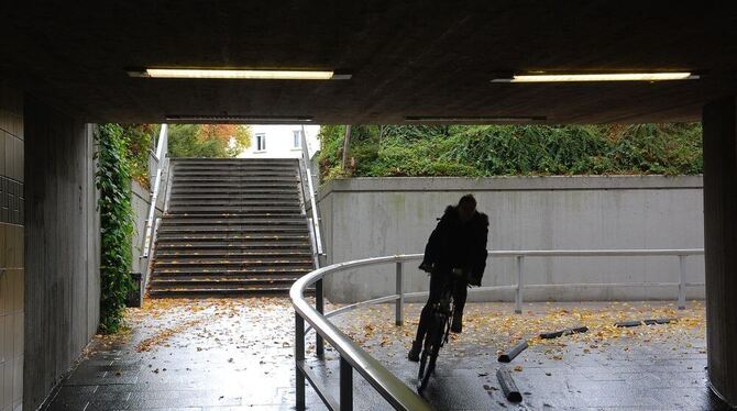 Unterführung für Radfahrer. FOTO: PFISTERER