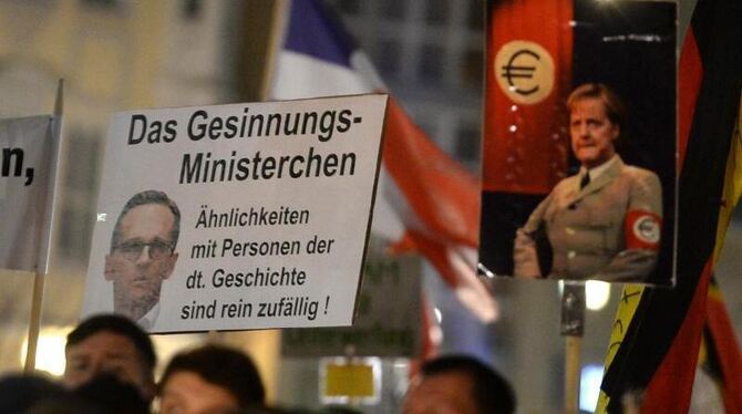 Pegida-Chef Lutz Bachmann sorgt mit einem Nazi-Vergleich für Empörung. Er bringt Justizminister Mass mit Nazi-Propagandachef