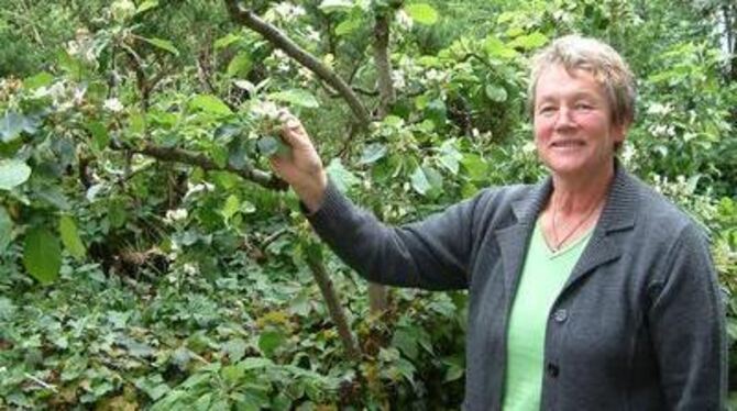 Hat jetzt mehr Zeit für den eigenen Garten: Renate Wolf.  FOTO: KABLAOUI