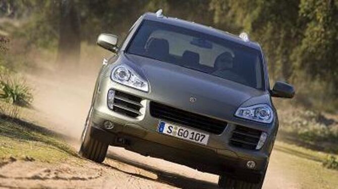 Der Porsche Cayenne der zweiten Generation bietet mehr Leistung und weniger Verbrauch. FOTO: PORSCHE