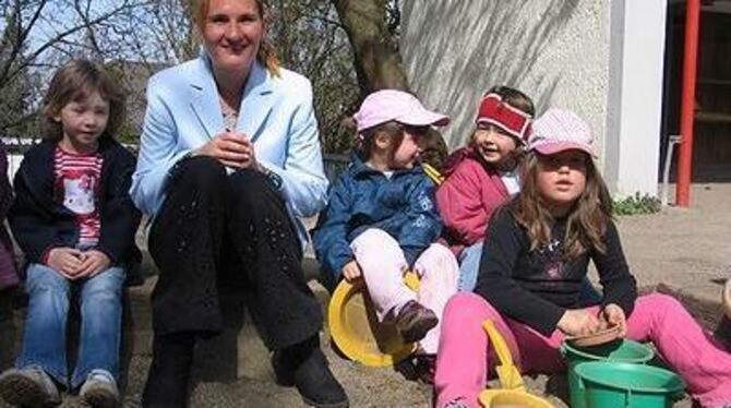 Mit den Mädchen und Jungen des evangelischen Kindergartens in Münsingen hat Claudia Albert eine Woche lang gespielt, gebastelt u