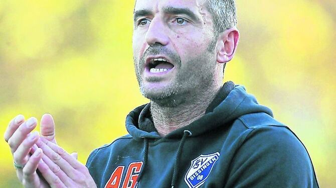 Führte den Aufsteiger FSV 08 Bissingen in die Spitzengruppe der Oberliga: Trainer Alfonso Garcia. FOTO: EIBNER