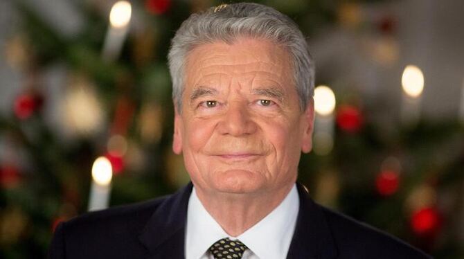 Nach der Aufzeichnung der Weihnachtsansprache: Bundespräsident Joachim Gauck in Berlin im Schloss Bellevue. Foto: Kay Nietfel