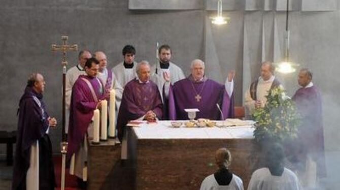 Einem großen Anlass würdig: Pontifikalmesse in der Heilig-Geist-Kirche. GEA-FOTO: PACHER