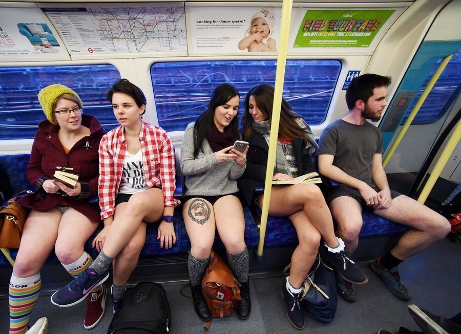 Ohne Hose U-Bahn fahren in 60 Städten