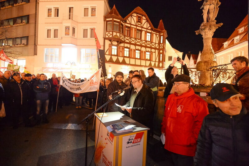 Friedliche Kundgebung kippt