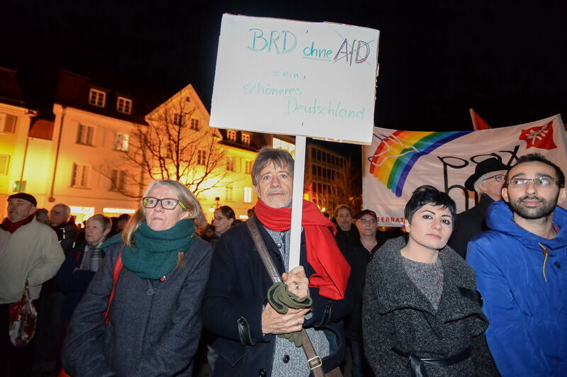 Friedliche Kundgebung kippt