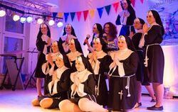 Erst brave Nonne, dann echte Show-Girls: Mit ihrer Interpretation von »Sister Act« erhielten die Mädchen aus Oberstetten viel Ap