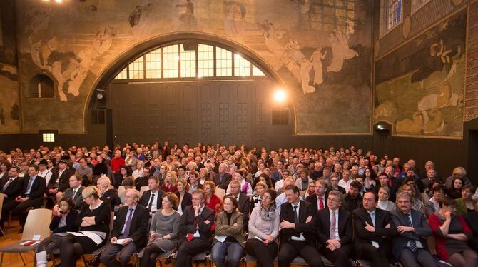 Voll besetzte Reihen im Festsaal der Pfullinger Hallen: Der erste Bürgerempfang der Stadt ist auf großes Interesse gestoßen.  FO