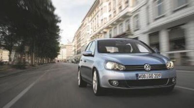 Klare Linien kennzeichnen die sechste Generation des VW Golf. FOTO: VOLKSWAGEN