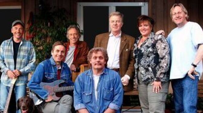 Die Onkel Martin Band mit Gast (von links): Jörg Lutz, Winne Haid, Jochen Warth, Kelly Parkhurst, Martin Schairer, Nina Bullock