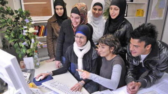 Beim Reutlinger General-Anzeiger erhielten die Projektteilnehmer Tipps für die professionelle Pressearbeit. ARCHIVFOTO: KUS