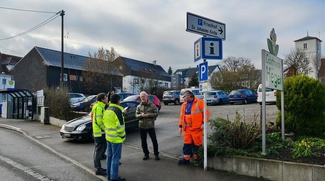 Es darf geparkt werden: Sondelfingen verfügt nun über 22 zusätzliche Stellplätze an der Reichenecker Straße. FOTO: NIETHAMMER