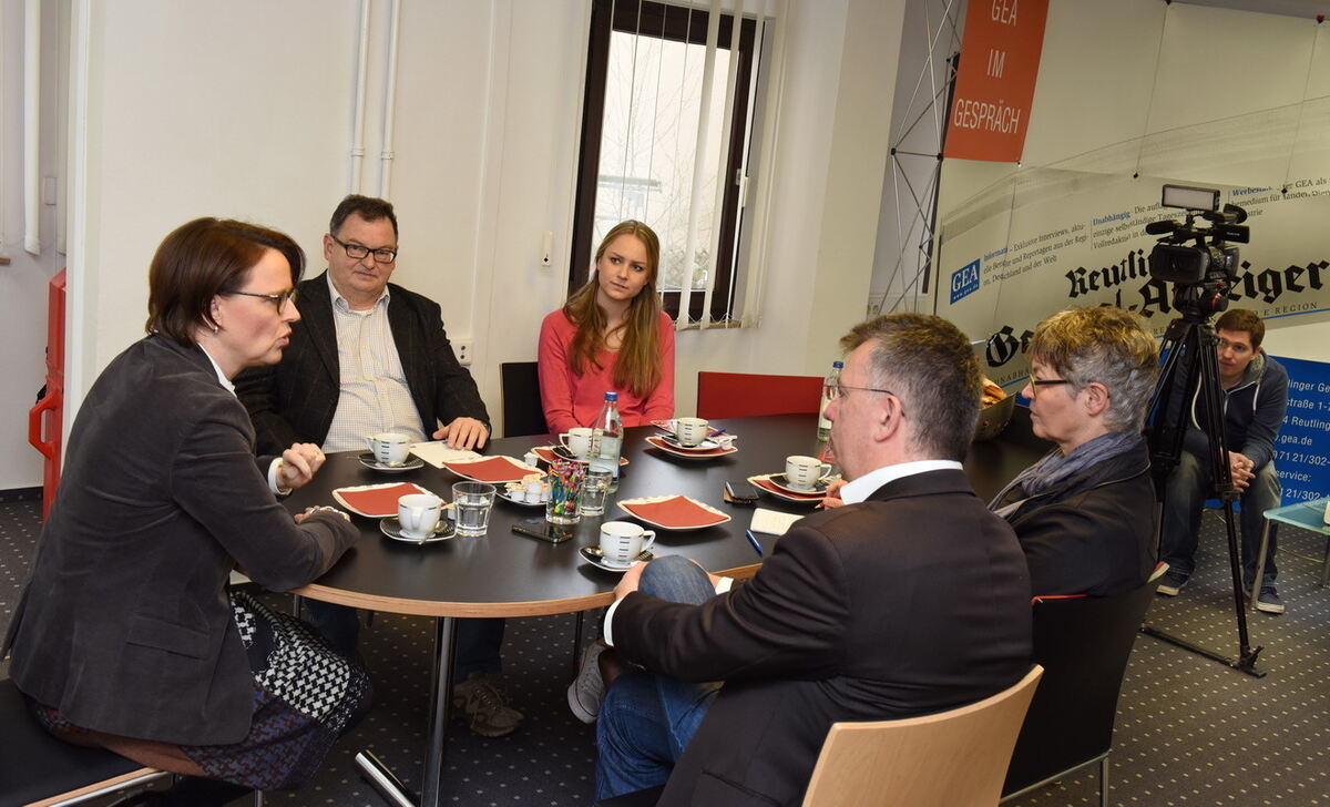 Annette Widmann-Mauz zu Besuch beim GEA