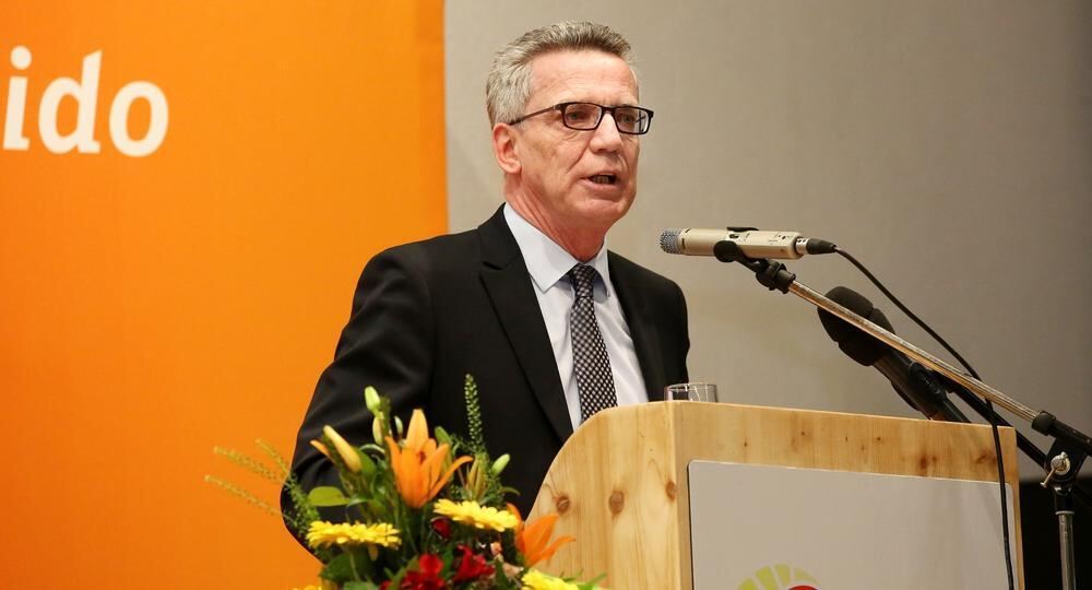 Thomas de Maizière in Pfronstetten