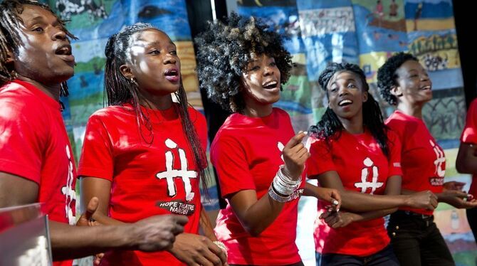 Bei »Fair Handeln«, einer von neun Stuttgarter Frühjahrsmessen, erwartet die Besucher auch Folklore. FOTO: MESSE STUTTGART