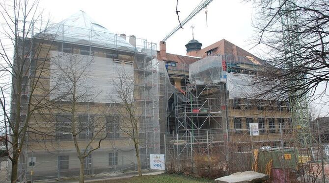 Größter Investitionsbrocken: die Sanierung der Sieben-Keltern-Schule. FOTOS: PFI, MUT