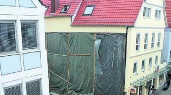 Die Baulücke in der Wilhelmstraße wird bald wieder geschlossen sein. 
GEA-FOTO: MEYER