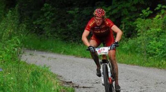 Sie weiß, wos lang geht: Gabi Stanger bietet professionelle Vorbereitung auf einen Mountainbike-Marathon an.  FOTO: PR