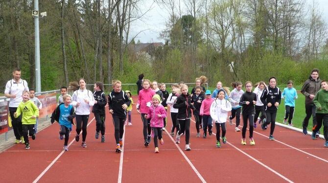 Gut trainiert zum Stadtlauf: Mössinger Kinder und Jugendliche bereiten sich auf das große sportliche Ereignis am 30. April vor. FOTO: V