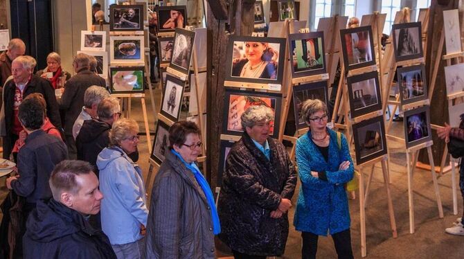 Großer Andrang bei der Fotoschau im Spitalhof. FOTO: PRIVAT