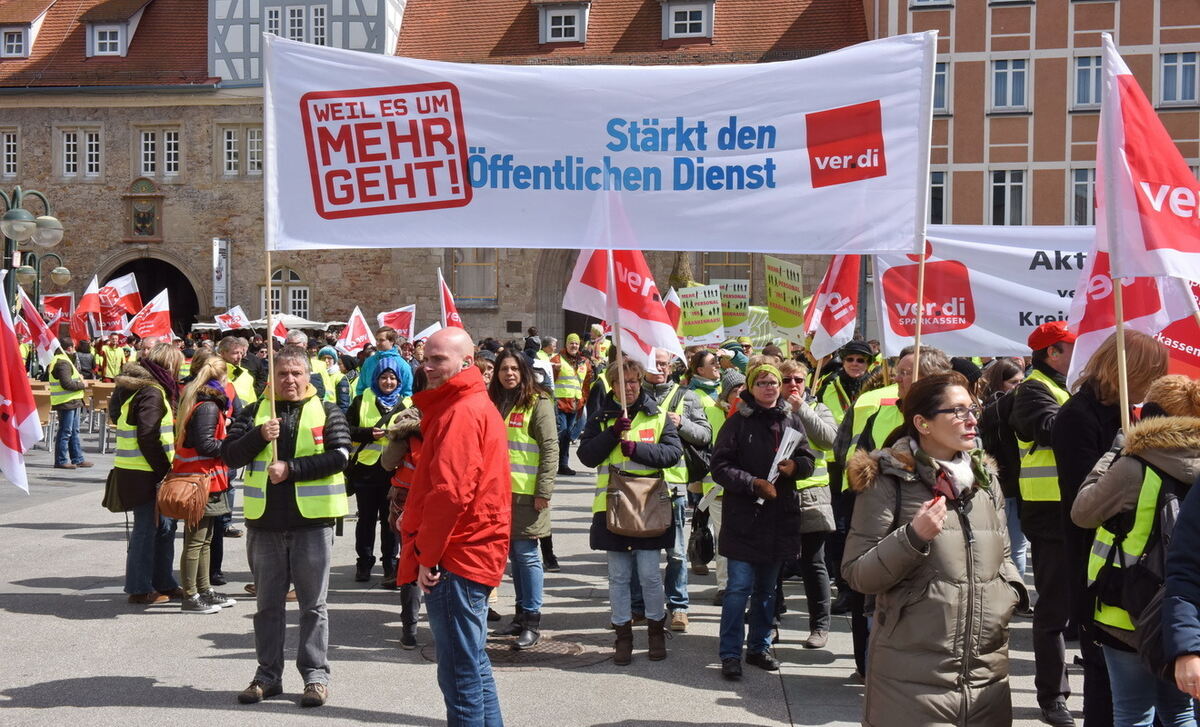 ver.di Kundgebung auf dem Marktplatz Reutlingen 27. April 2016