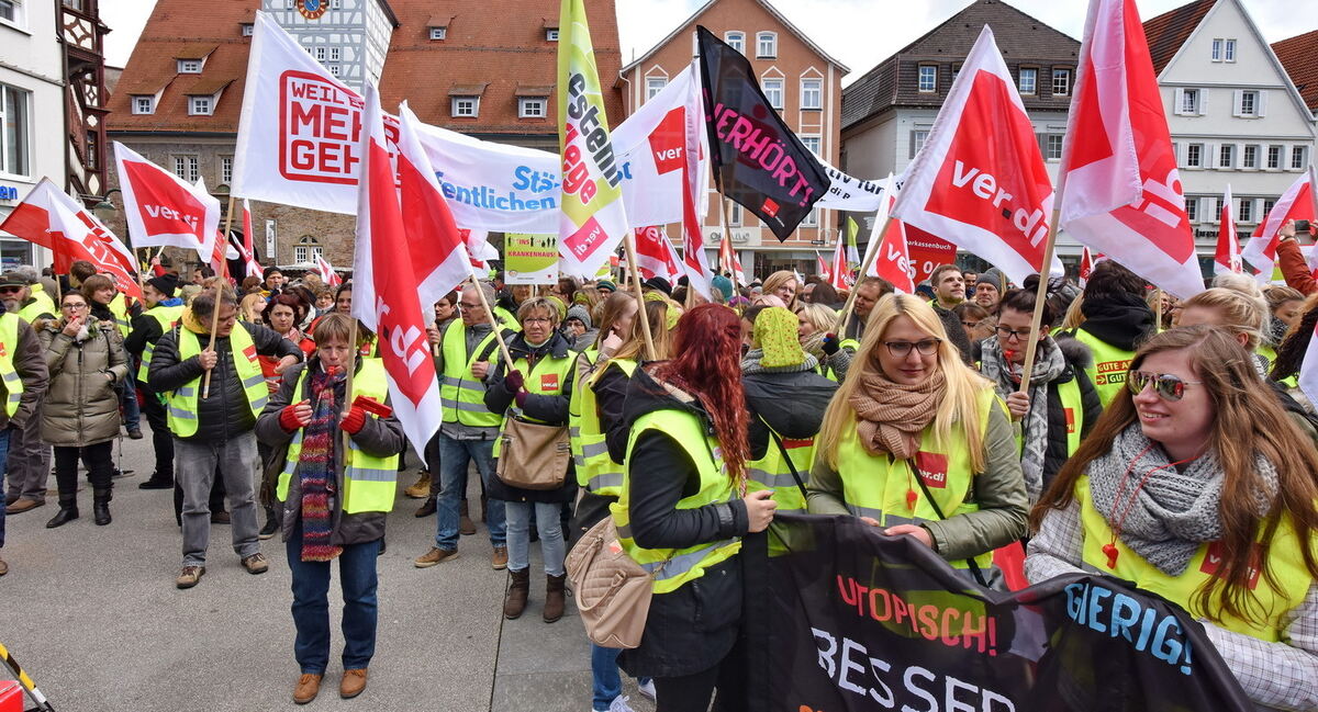 ver.di Kundgebung auf dem Marktplatz Reutlingen 27. April 2016