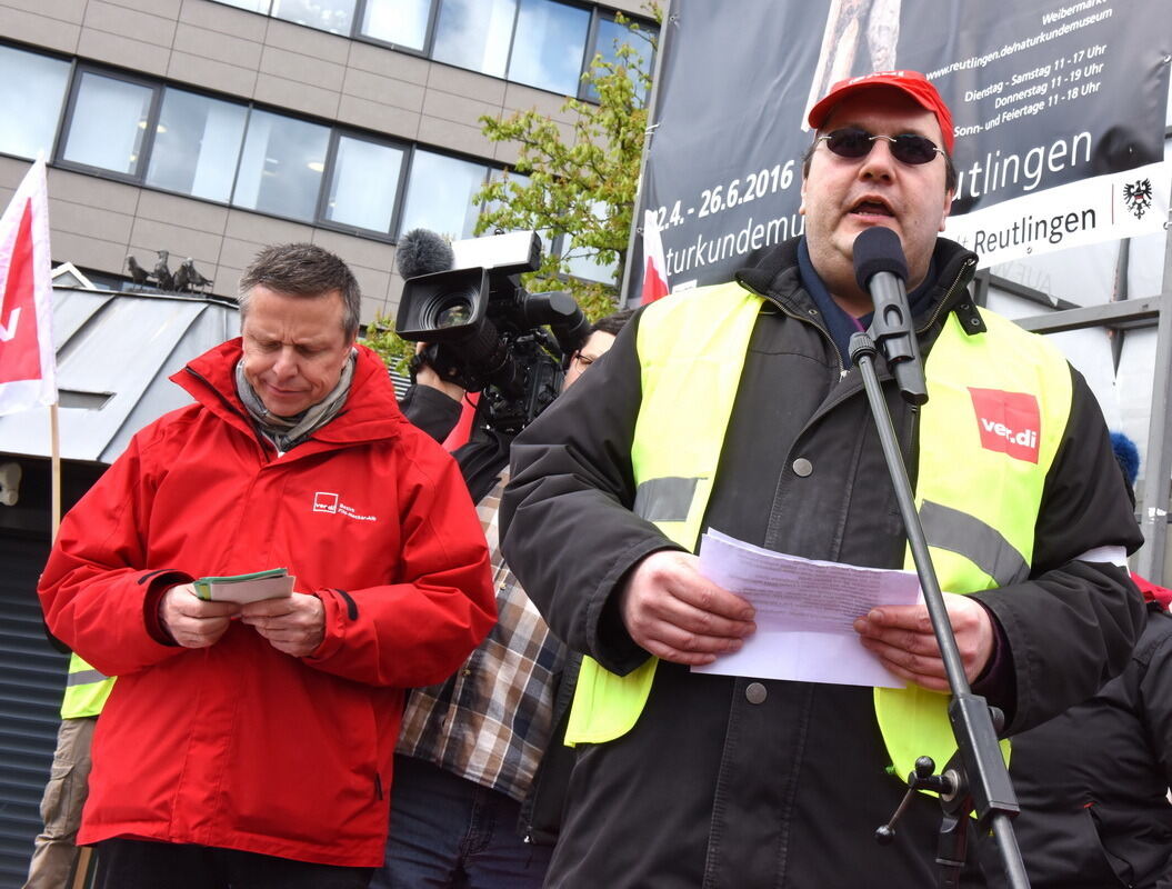 ver.di Kundgebung auf dem Marktplatz Reutlingen 27. April 2016