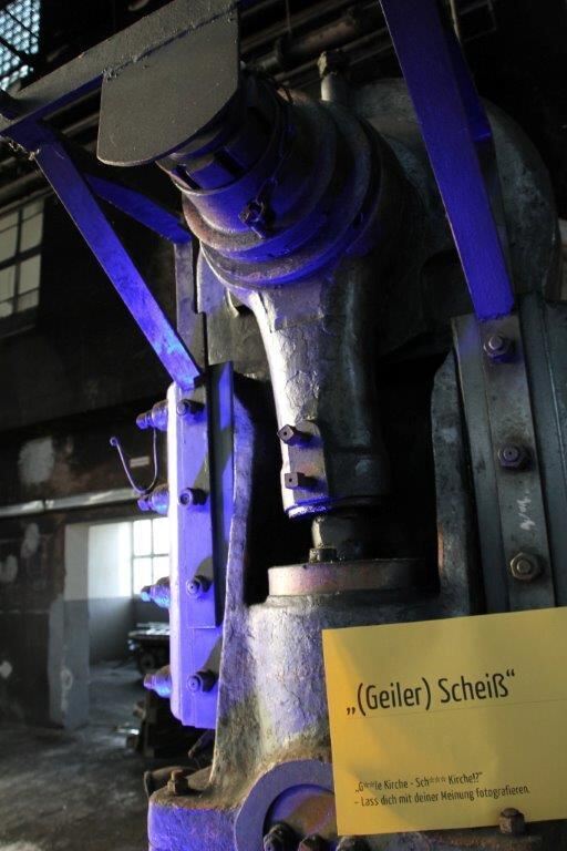 Jugendgottesdienst in der großen Schmiedehalle Henning-Areal Metzingen