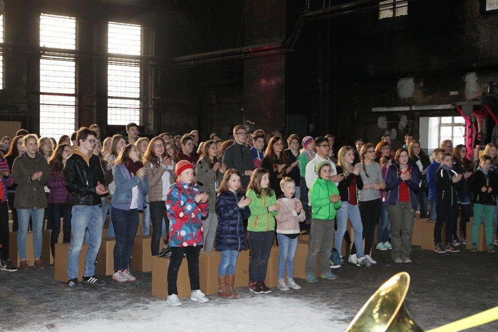 Jugendgottesdienst in der großen Schmiedehalle Henning-Areal Metzingen