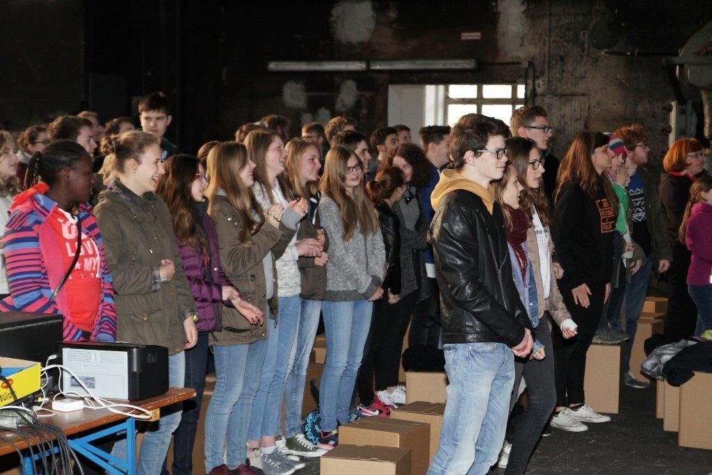 Jugendgottesdienst in der großen Schmiedehalle Henning-Areal Metzingen