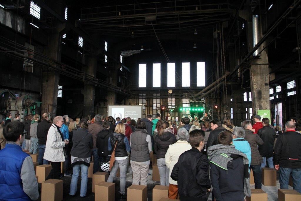 Jugendgottesdienst in der großen Schmiedehalle Henning-Areal Metzingen