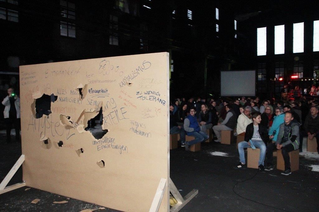 Jugendgottesdienst in der großen Schmiedehalle Henning-Areal Metzingen