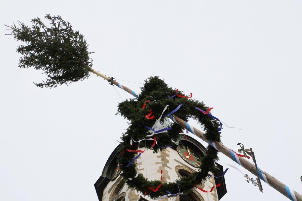 Maibaumaufstellen in Pfullingen 2016