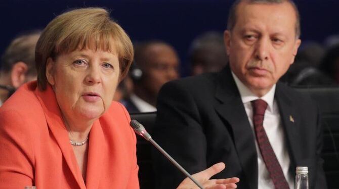 Bundeskanzlerin Merkel (CDU) und der türkische Staatspräsident Erdogan in Istanbul teil. Foto: Michael Kappeler