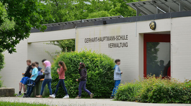 Aus der Gerhart-Hauptmann-Schule wird die Minna-Specht-Gesamtschule. FOTO: NIETHAMMER