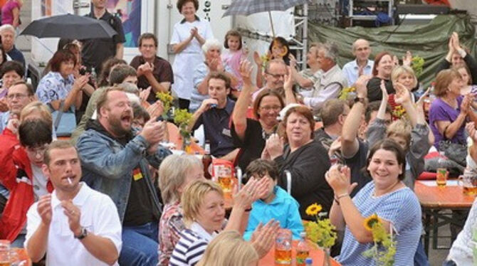 Tausende haben ihren Spaß beim Festwochenende.
FOTO: TRINKHAUS