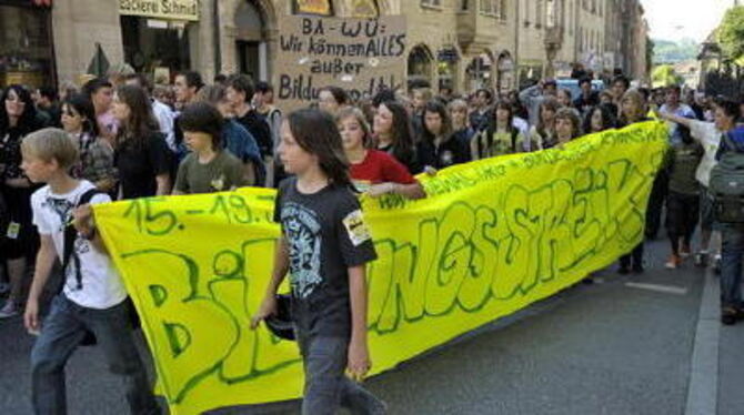 Gegen die Zustände und Entwicklungen im Bildungssystem demonstrieren Schüler und Studenten. Unser Bild zeigt die zentrale Demo i