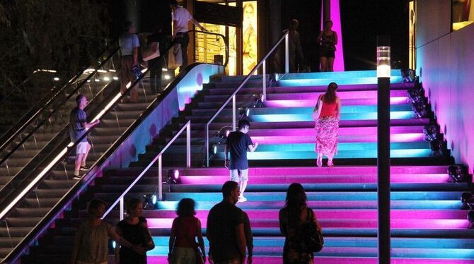 Wie 2015 wird es auch heuer wieder Lichtinstallationen an den Schwenkel-Treppen geben. Und nicht nur dort. ARCHIVFOTO: PATRICIA