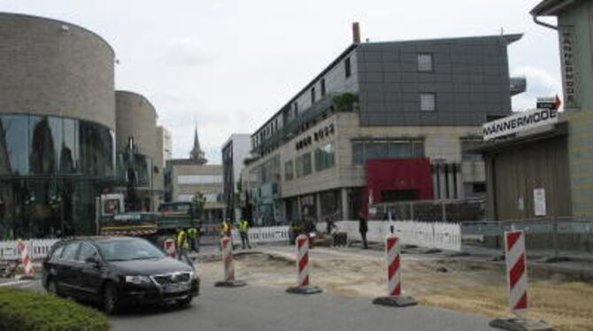 Flaniermeile nicht nur für Auswärtige: Bis zum Ende des Lindenplatzes wird die Reutlinger Straße in Metzingen zur Fußgängerzone.