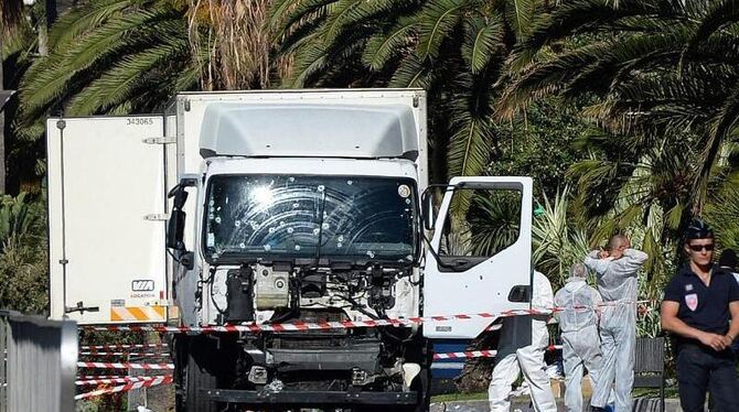 Der Lastwagen des Attentäters. Mindestens 84 Menschen war bei der Bluttat ums Leben gekommen. Foto: Andreas Gebert