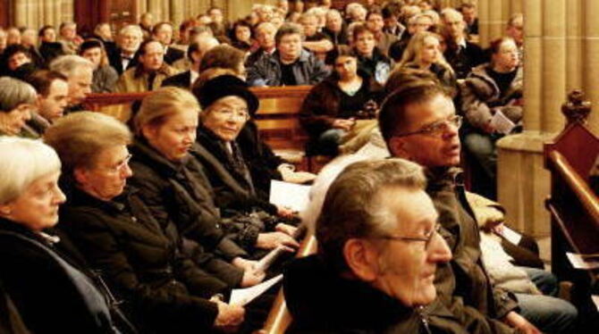 500 Menschen, auch Heimbewohner, feiern mit in der Marienkirche. GEA-FOTO: HD